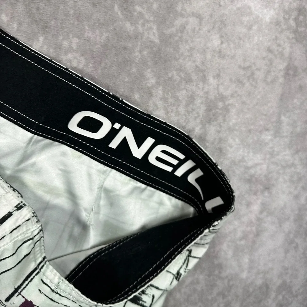 O'Neill Mens Board Shorts 38 Geometric Abstract Print Black Purple Swim Trunks